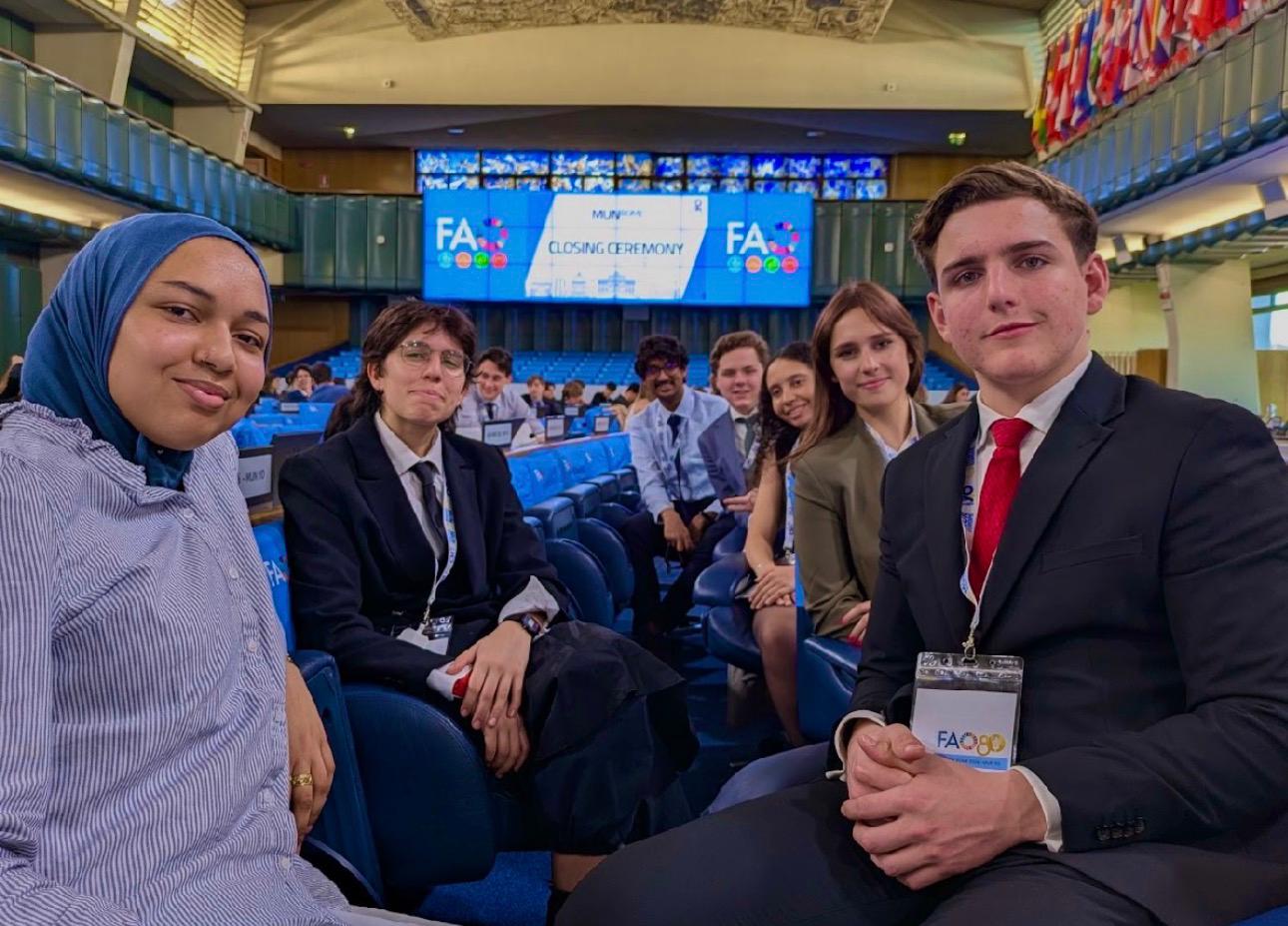 Erfolg bei der internationalen Model-United-Nations-Konferenz in Rom Erfolg bei der internationalen Model-United-Nations-Konferenz in Rom